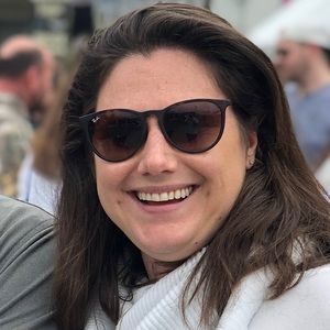 Meet your Posher, Danielle